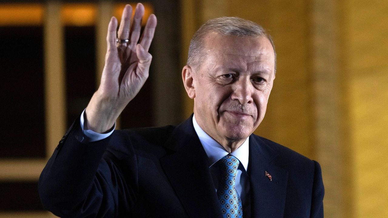 Adalet Bakanı Tunç: Erken seçim durumunda Erdoğan tekrar aday olabilir