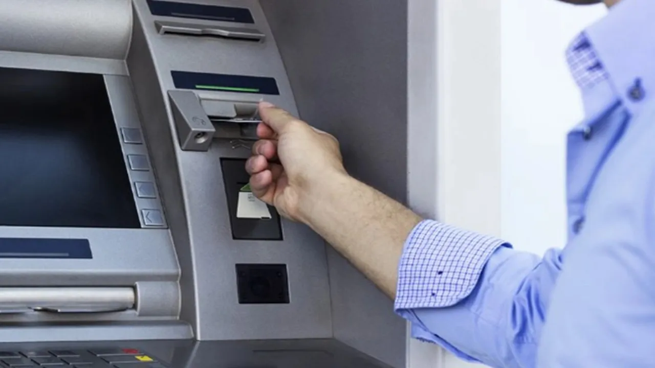 ATM'lerden para çekerken iki kez düşünün! Bilmeyen geri dönüyor