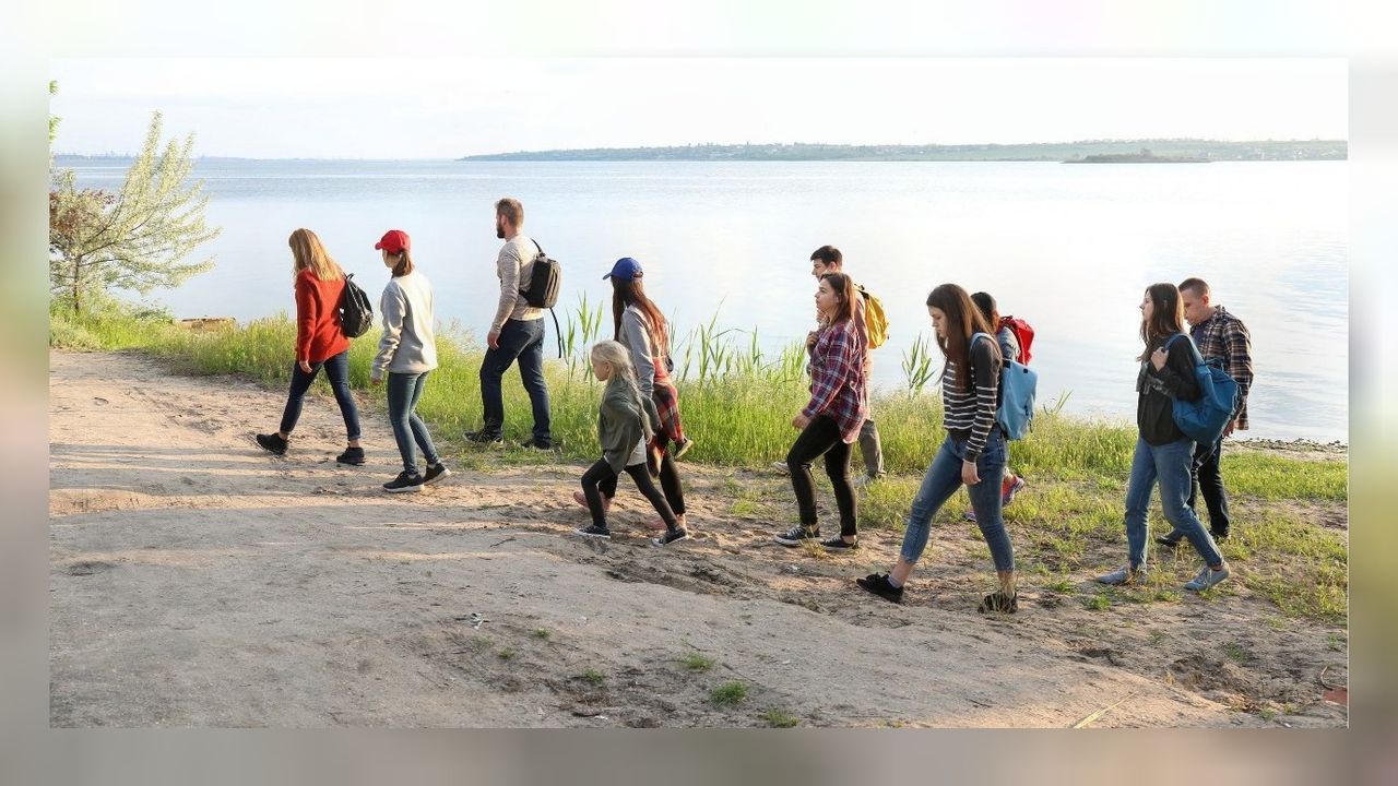 Balıkesir'de 38 düzensiz göçmen ve 1 göçmen kaçakçısı yakalandı! 