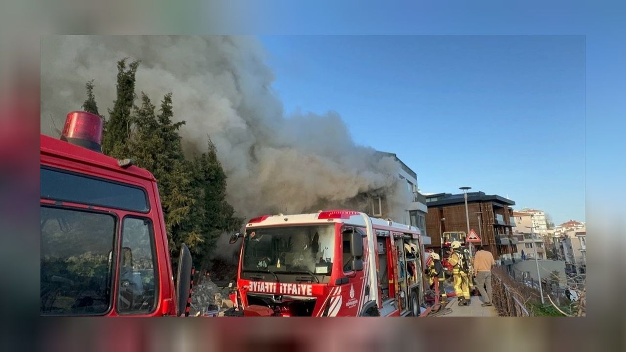 Beyoğlu'nda yanıp küle dönen binada 1 kişinin cenazesi bulundu 