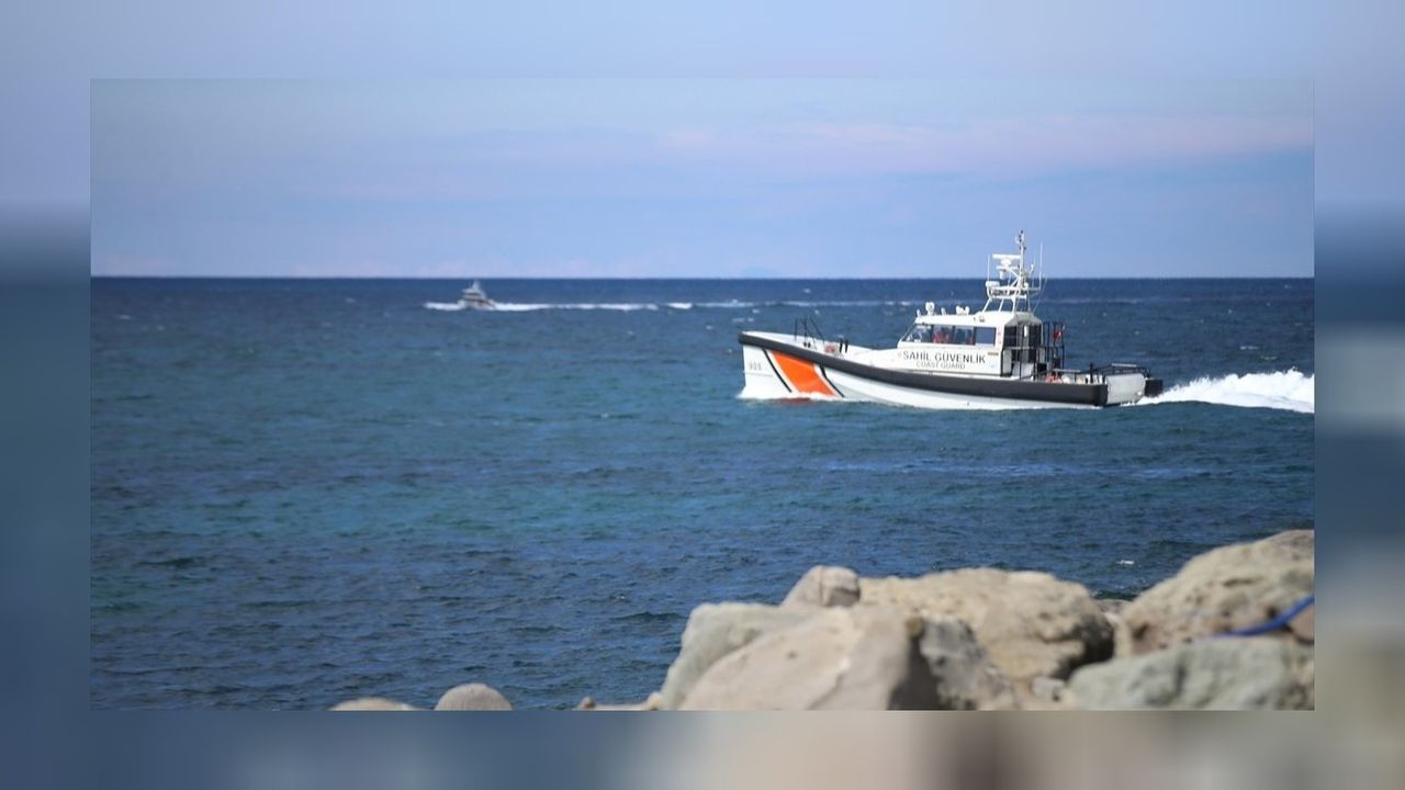 Çanakkale'de batan bottaki ölü sayısı artıyor: 7'si çocuk 22 ölü! 