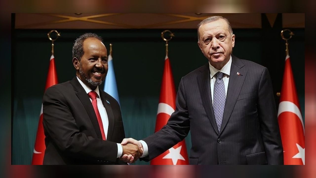 Cumhurbaşkanı Erdoğan Somali Cumhurbaşkanı ile savunma alanında göürşme yaptı! 