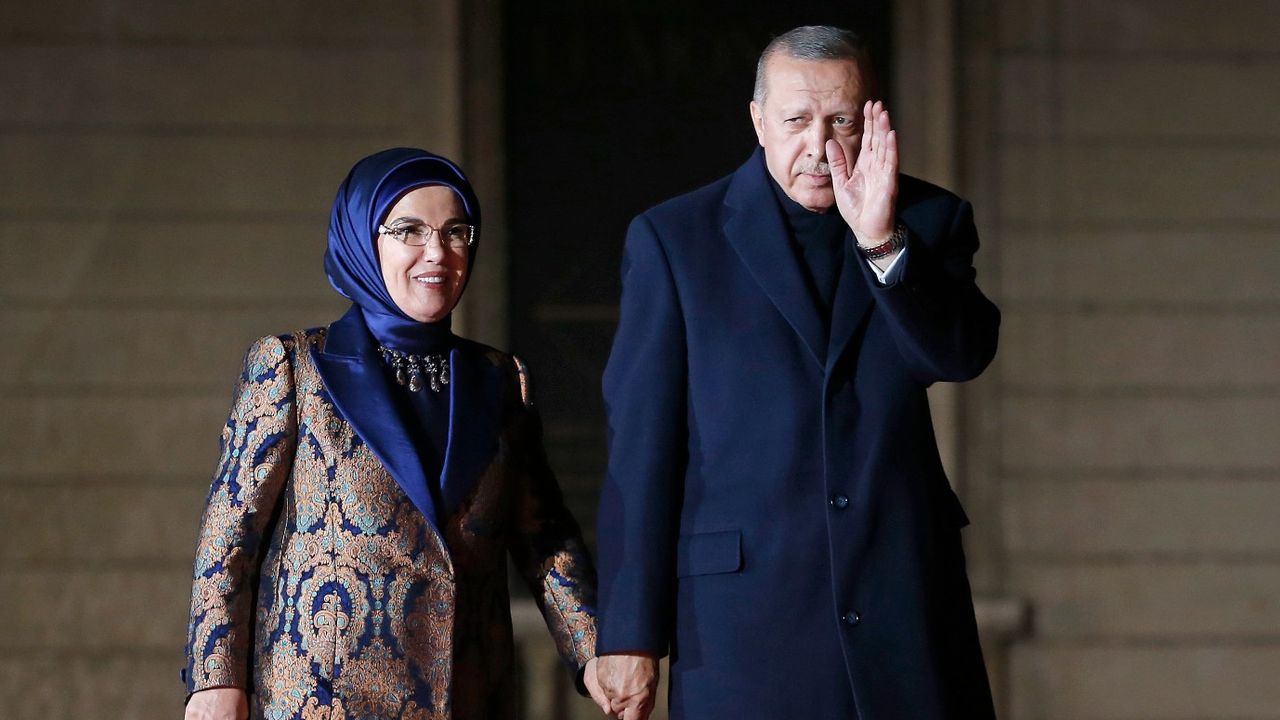 Cumhurbaşkanı Erdoğan ve eşi Halkbank Üreten Kadınlar Yarışması Ödül Töreni'ne mesaj gönderdi!