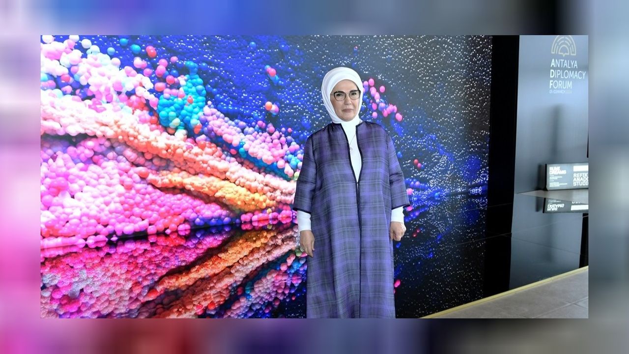 Emine Erdoğan Antalya'daki Diploması Forumu'nda lider ve lider eşleriyle bir araya geldi! 