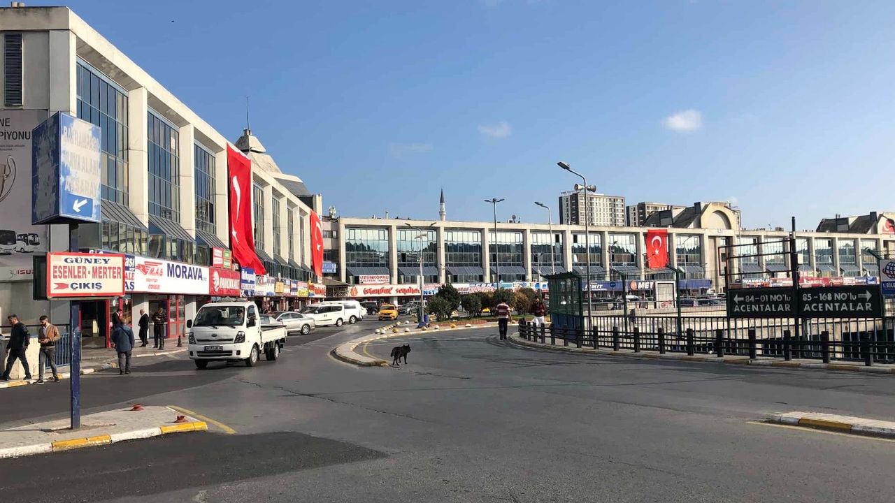 Esenyurt'ta alacak verecek kavgası: 1 ağır yaralı! 