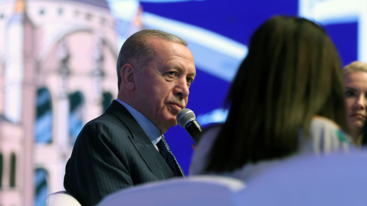 "Gençlik Aşkıyla Yeniden İstanbul" programına katılan Cumhurbaşkanı Erdoğan konuşma yaptı! 