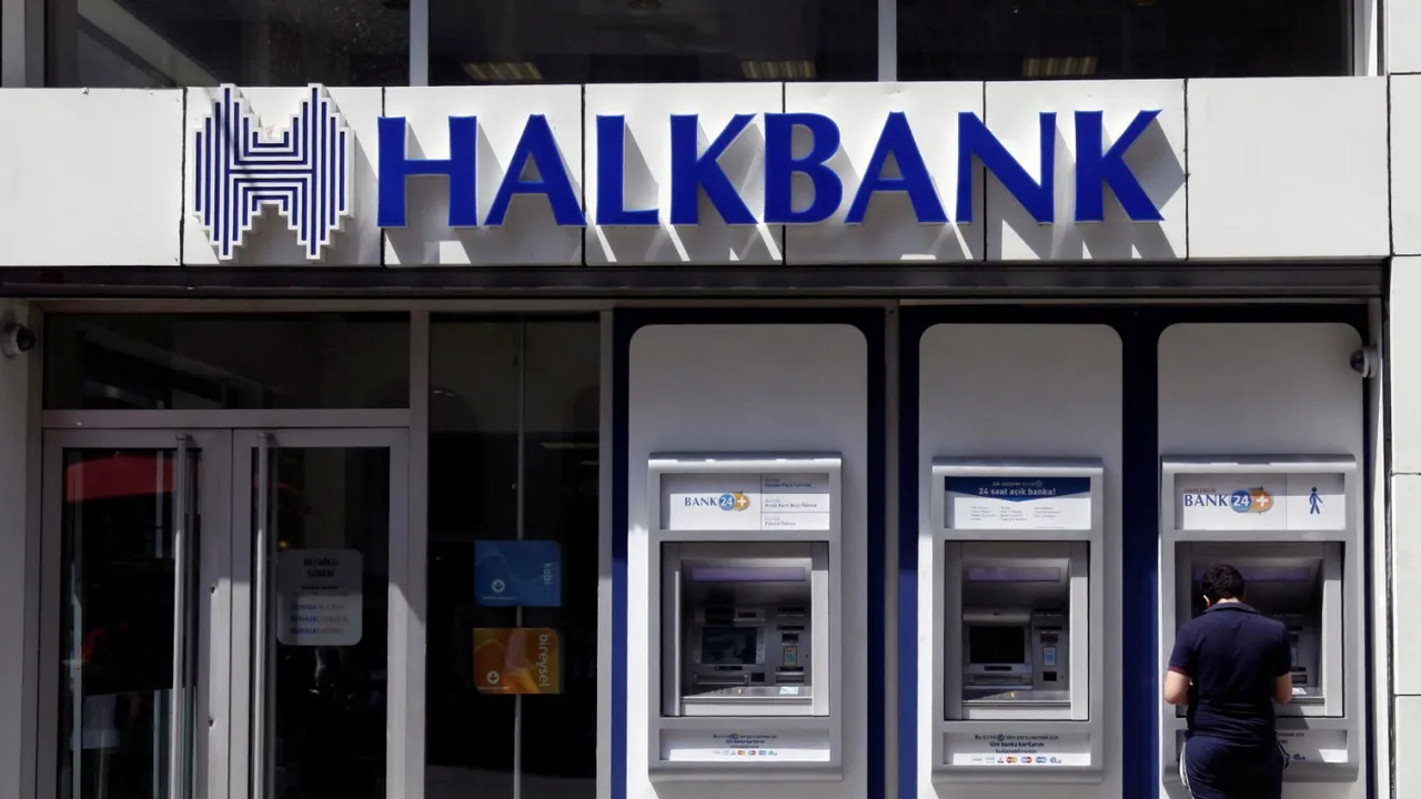 Halkbank saat 17.00'a kadar başvuruları açtı! 30.000 TL nakit dağıtacak