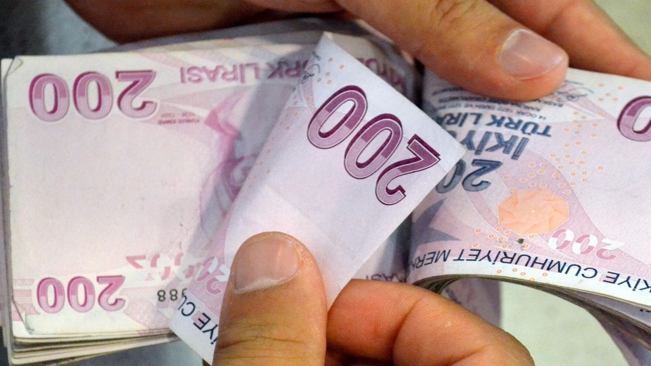 İhtiyaçları değil taksitleri erteleyin! O bankalardan 3 ay ertelemeli ihtiyaç kredisi kampanyası!