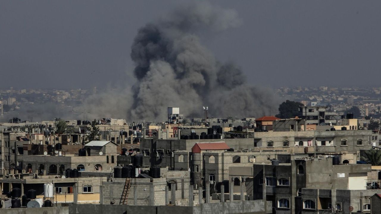 İsrail güçleri yardım tırı bekleyen sivillere saldırdı! 7 ölü 20'den fazla yaralı var!