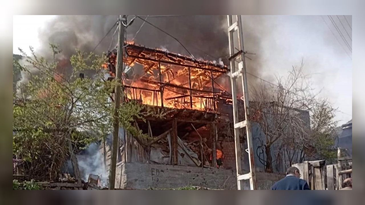 Köyde çıkan yangın tam 6 eve sıçradı! Hasar büyük boyutta