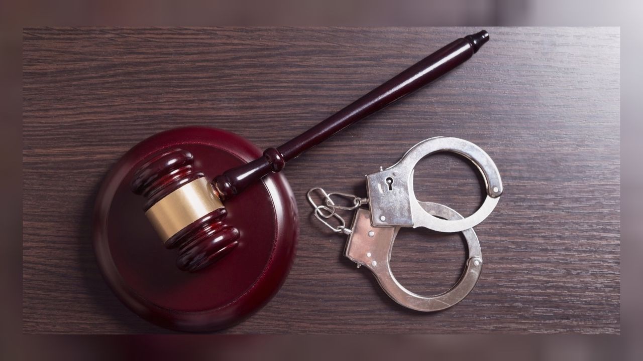 Mardin'de silah kaçakçılığı yaptığı belirlenen şüphelilerden 8'i tutuklandı! 