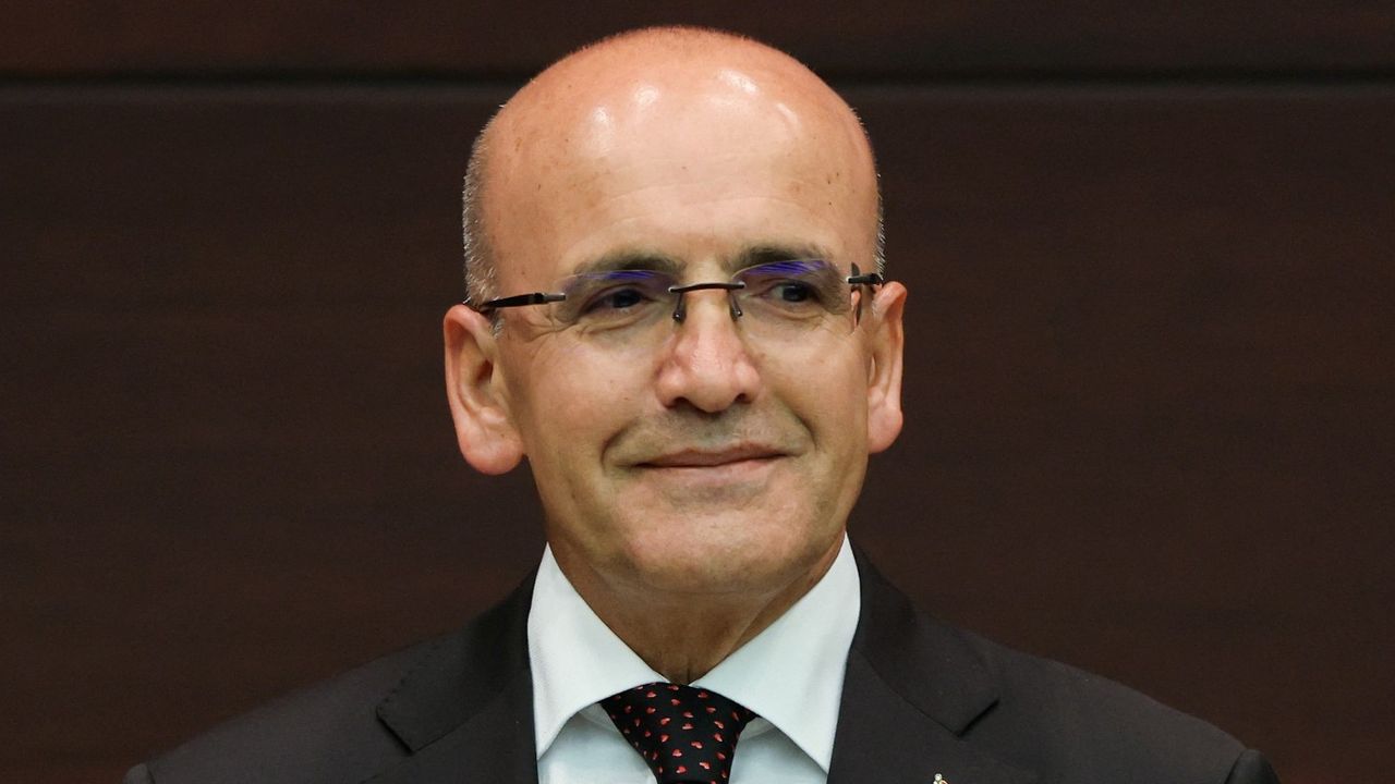 Mehmet Şimşek kredi kartlarında limit düzenlemesi olup olmayacağını açıkladı! 