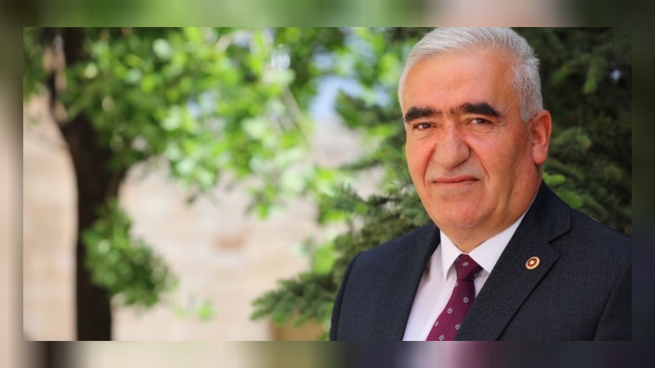 MHP'li vekil emekliye tavsiye verdi: Devletten beklemeyin, domates satın ek iş yapın! 