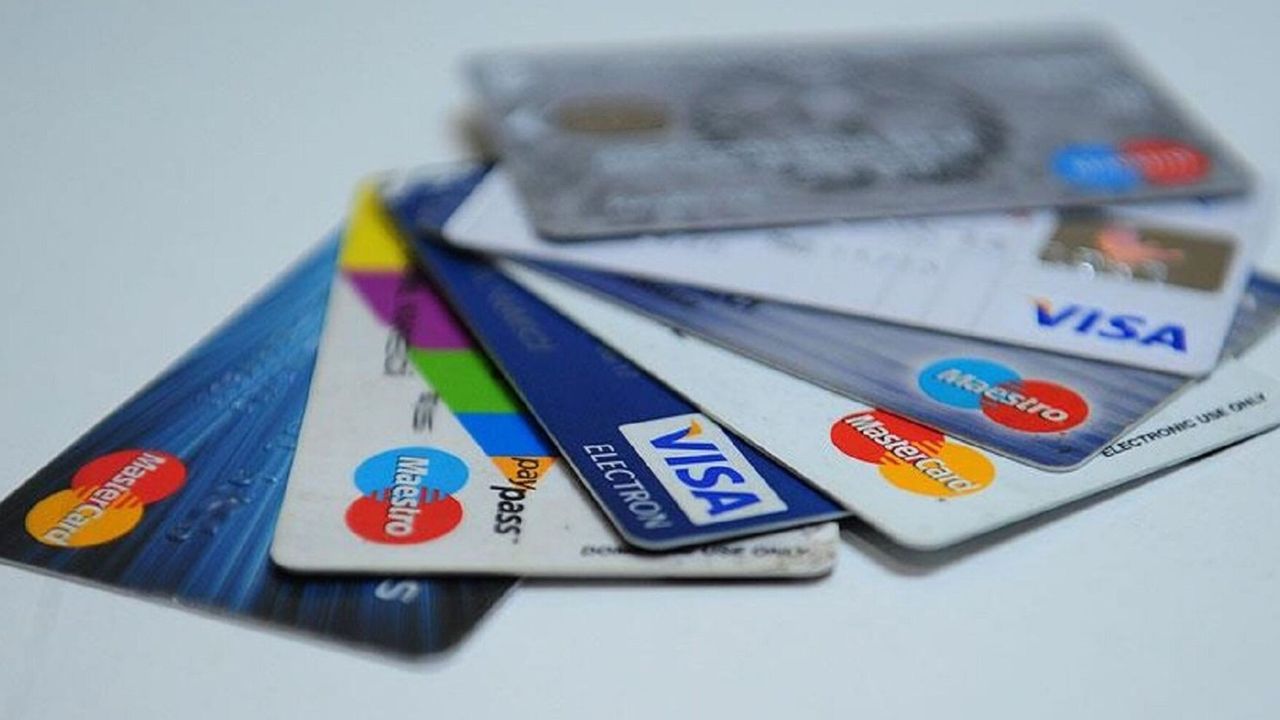 Nakit avansla geçinme devri kapanıyor! Taksit sayısı ve limitler düşürüldü