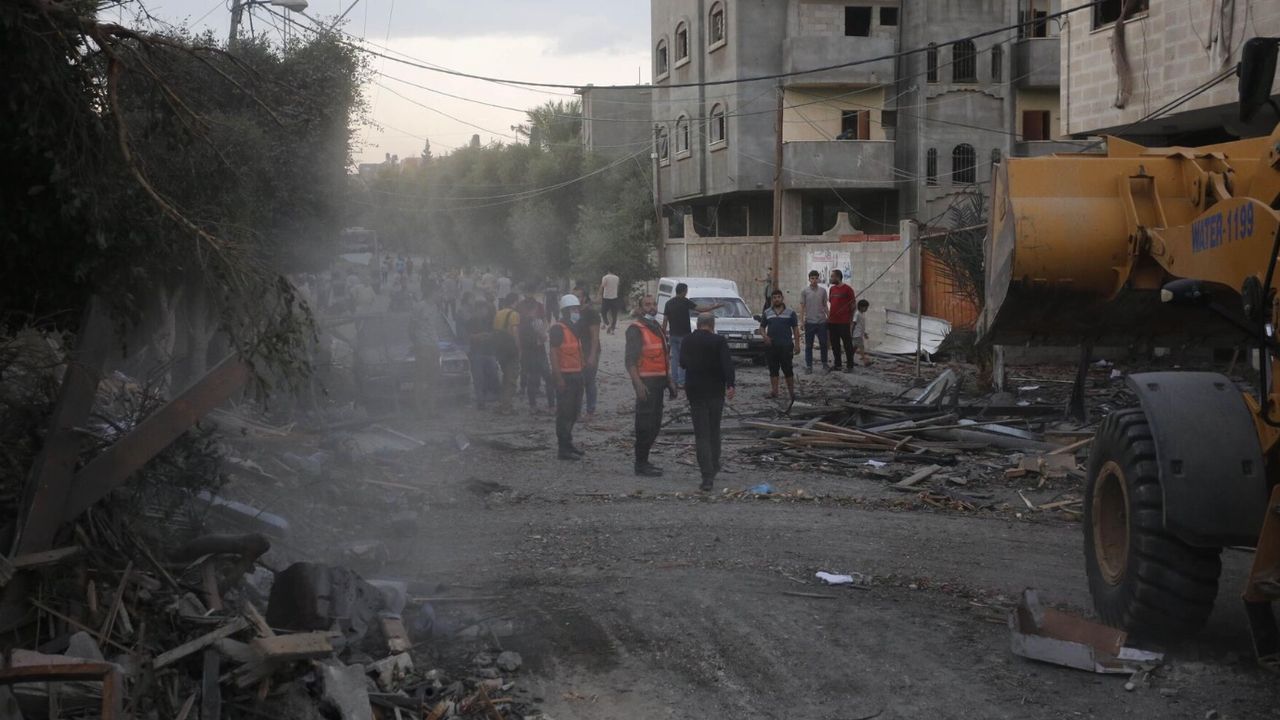 Refah'ta yerinden edilen Filistinililer için devam eden savaşa rağmen toplu iftar yapıldı! 