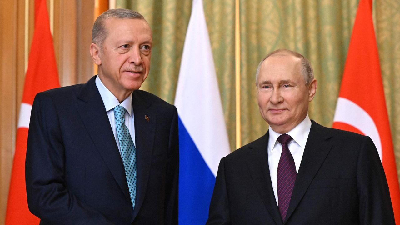 Seçimi açık ara kazanan Putin'e Cumhurbaşkanı Erdoğan'dan tebrik telefonu! 