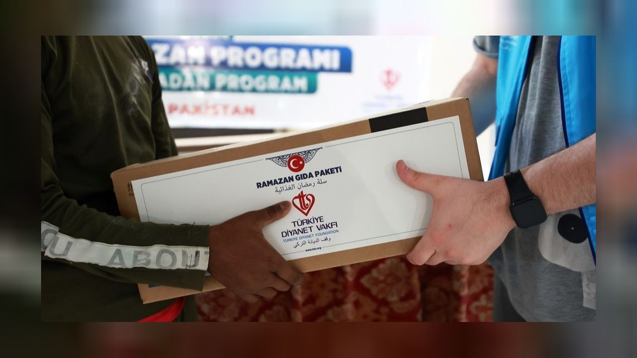 Türkiye Diyanet Vakfı Pakistan'a Ramazan yardımı dağıtıyor!