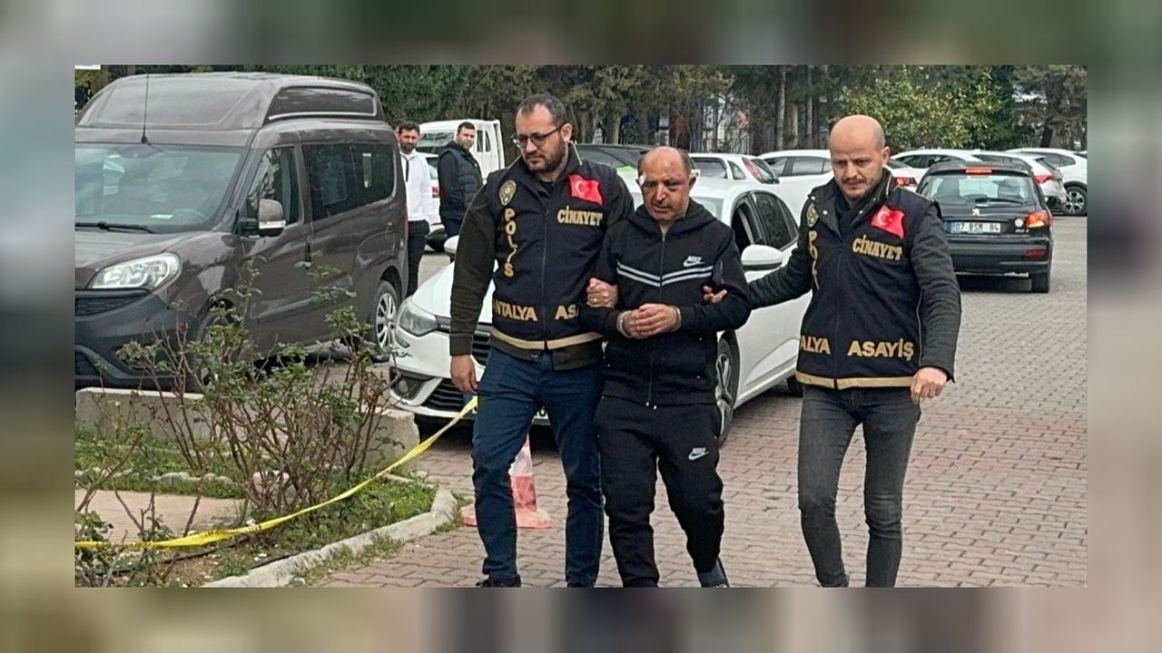 Uzaklaştırma kararı çare olmadı! Eşi tarafından 8 bıçak darbesiyle öldürüldü