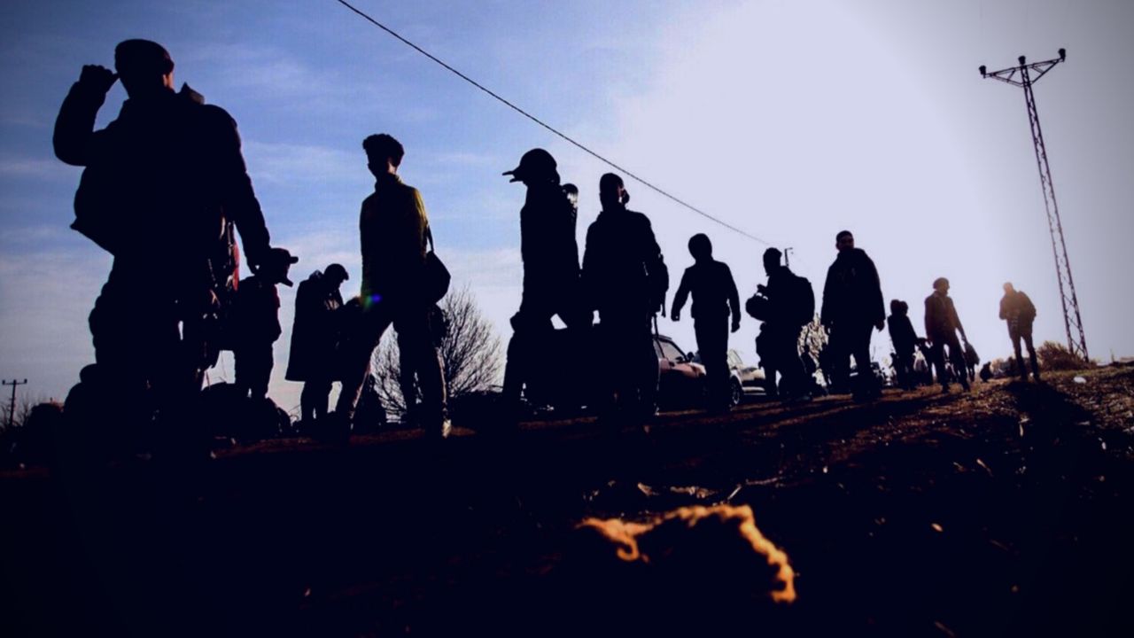 Van'da göçmen kaçakçılığı yaptığı belirlenen 9 şüpheliden 5'i tutuklandı! 