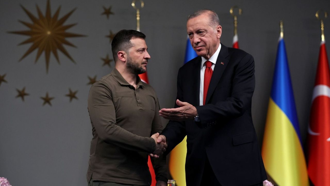 Zelenski ile Cumhurbaşkanı Erdoğan'ın görüşeceği saat belli oldu! İşte masadaki konular 