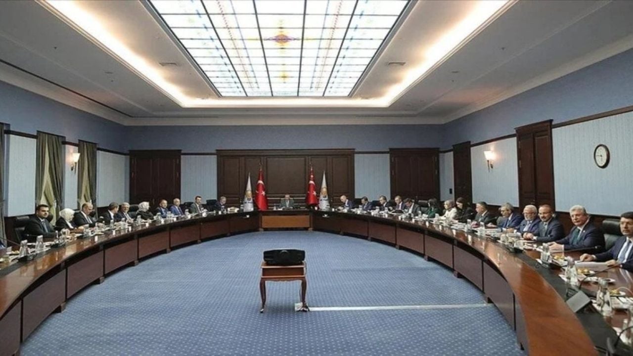 AK Parti Merkez Karar ve Yönetim Kurulu toplantısı 3 saat sürdü