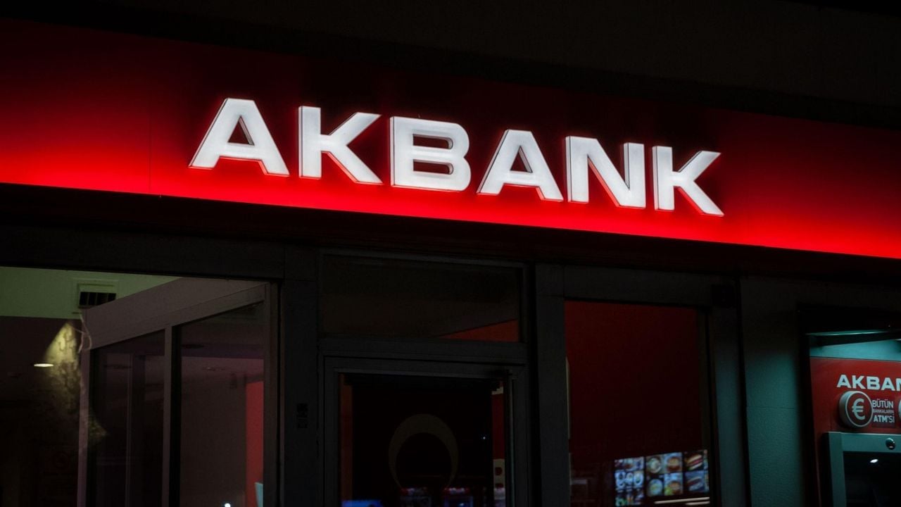 Akbank promosyon yarışını kızdırdı! Kimliğiyle gelene 35.000 TL nakit promosyon fırsatı
