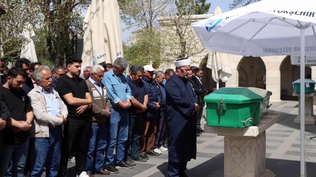 Akreple temas ettiği öğrenilen 56 yaşındaki adam hayatını kaybetti! 