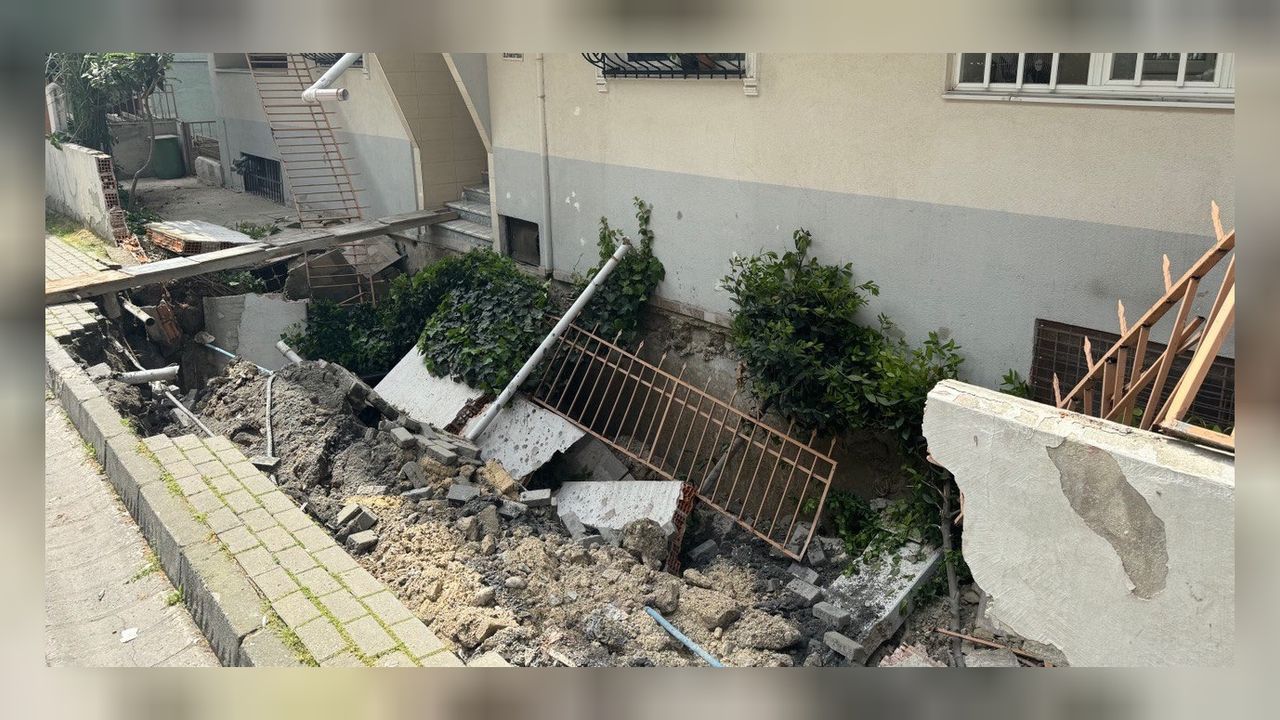 Avcılar’da istinat duvarı yıkıldı! 4 katlı binanın sakinleri tahliye edildi 