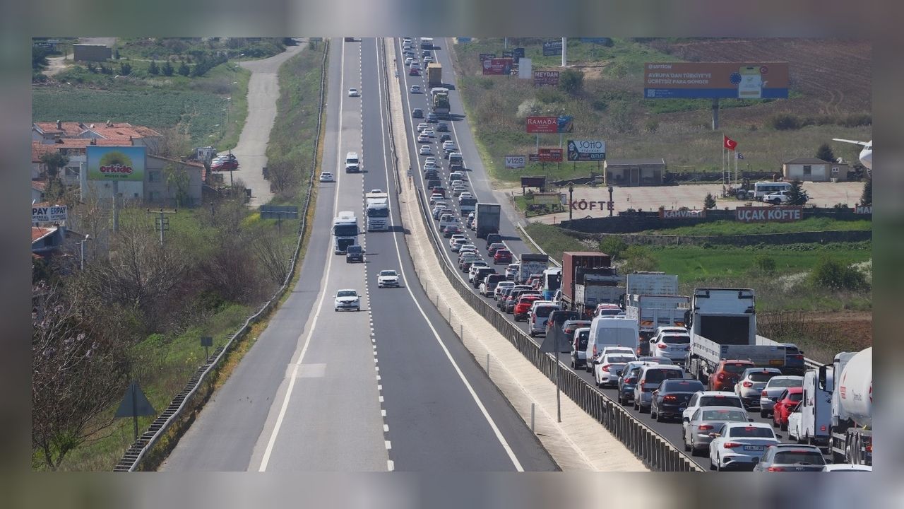 Bayram öncesi trafik yoğunluğu had safhaya çıktı! 