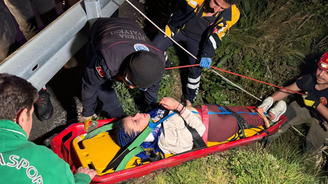 Bursa'da istinat duvarından düşen kadın hastanelik oldu! 