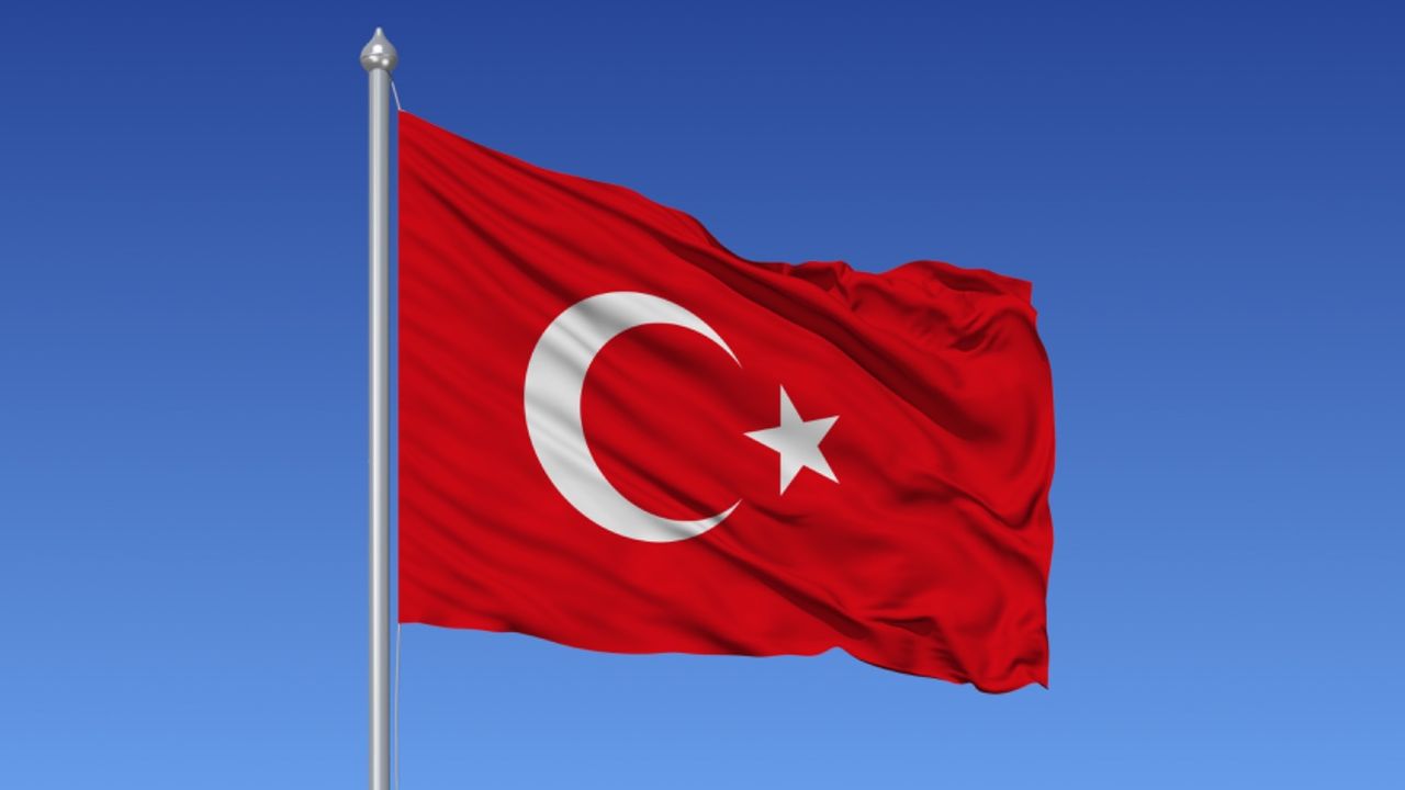 Cumhurbaşkanı Erdoğan'ın ziyareti öncesi Bağdat sokakları Türk bayraklarıyla donatıldı! 