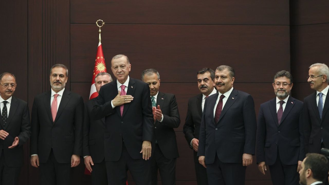 Erdoğan'dan AK Parti MYK Toplantısında değerlendirme: "Hatalarımızı görüp düzeltmeliyiz"