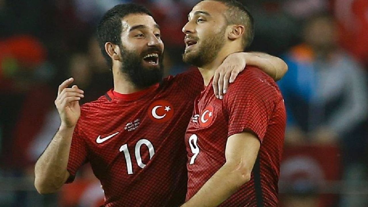 Eyüpspor teklifte bulundu: Arda Turan'dan Cenk Tosun'a sürpriz transfer teklifi
