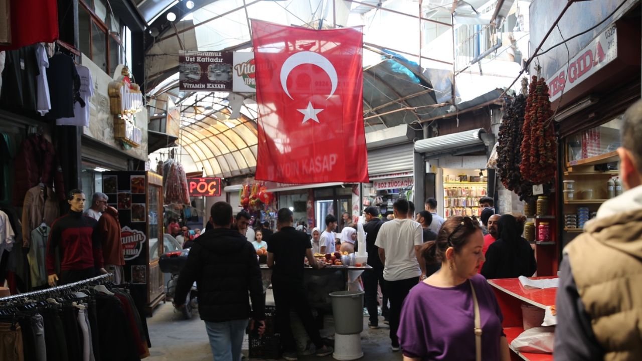 Hatay tarihi Uzun Çarşı'da Ramazan Bayramı yoğunluğu başladı! 