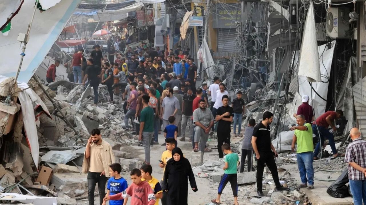 Katil İsrail gece boyu saldırılarını sürdürdü! 9 Filistinli daha hayatını kaybetti 