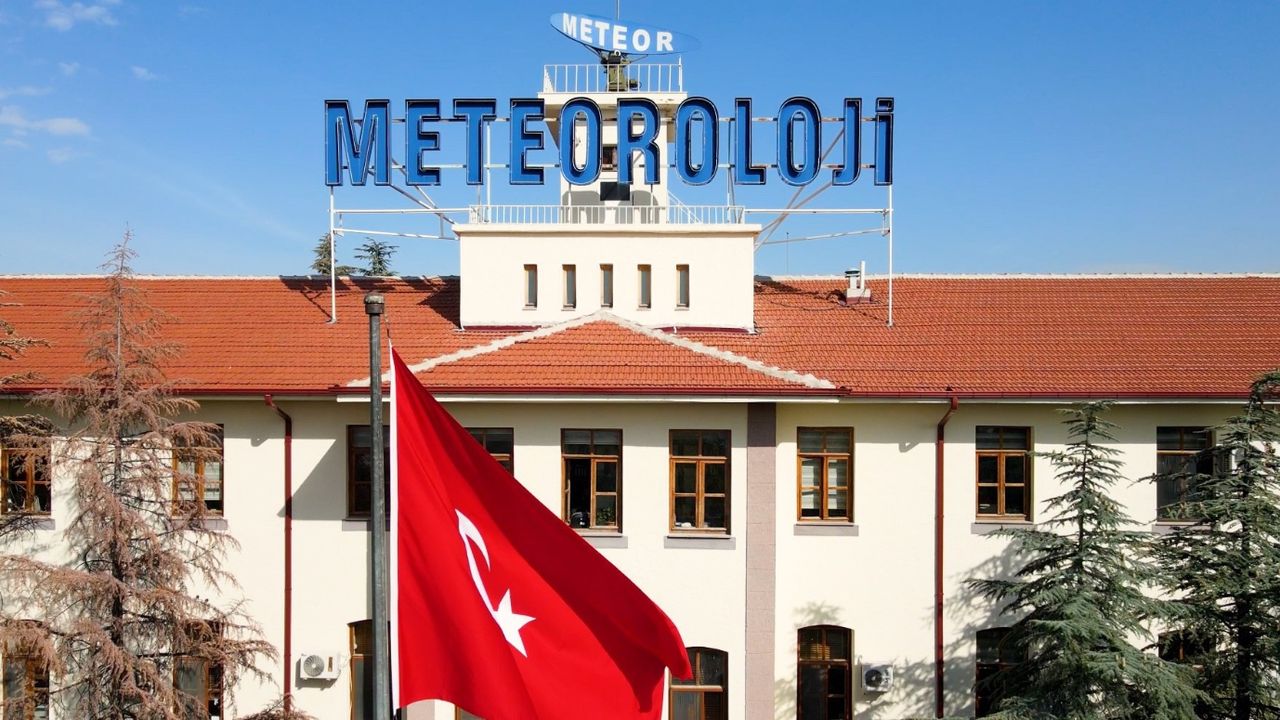 MGM yarın gök gürültülü sağanak beklenen illeri açıkladı! 