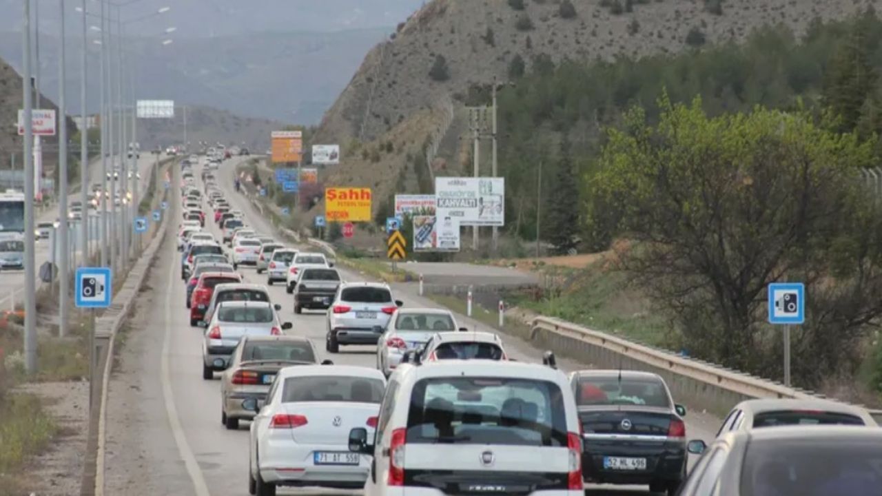 O yollara dikkat! Dönüş çilesi başladı