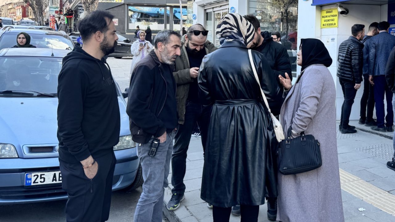 Tam 69 bin lira dolandırılacaktı! Polis bankada sıra bekleyen kadını kurtardı