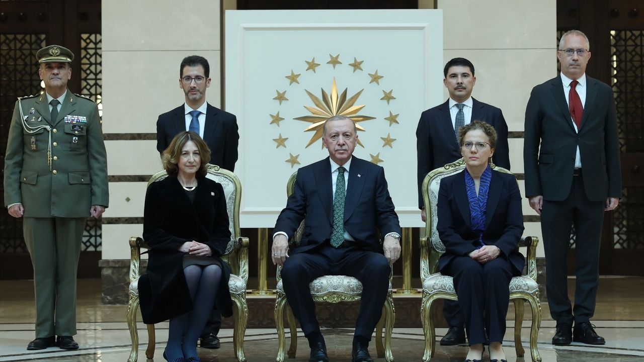 3 büyükelçiden Cumhurbaşkanı Erdoğan’a güven mektubu! 