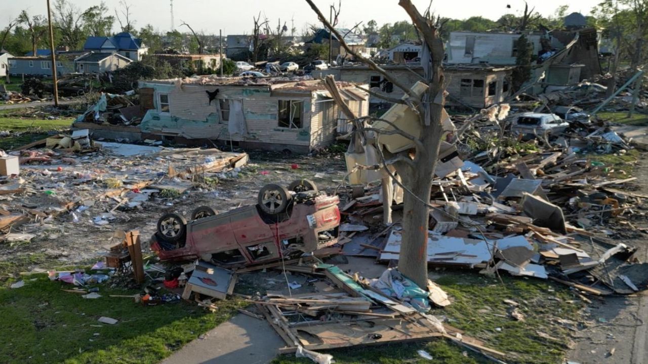 ABD'nin Iowa eyaletinde şiddetli fırtına ve hortumlar felakete neden oldu: 5 ölü, 35 yaralı