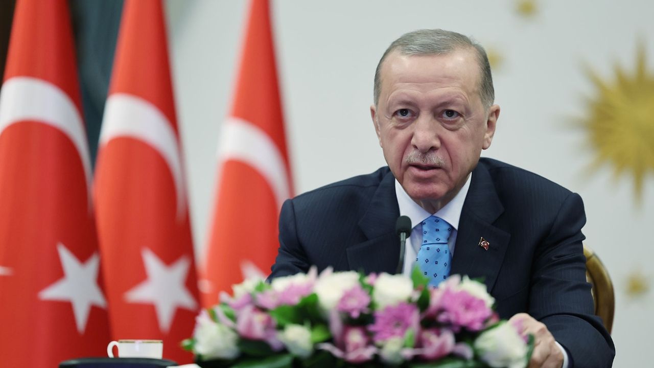 Cumhurbaşkanı Erdoğan'dan 1 Mayıs paylaşımı 