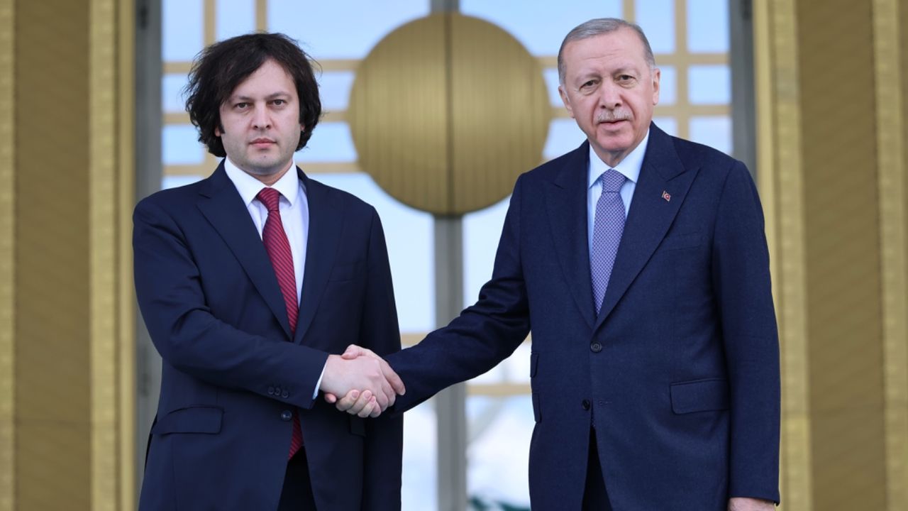 Cumhurbaşkanı Erdoğan Külliye'de Gürcistan Başbakanı'nı karşıladı 