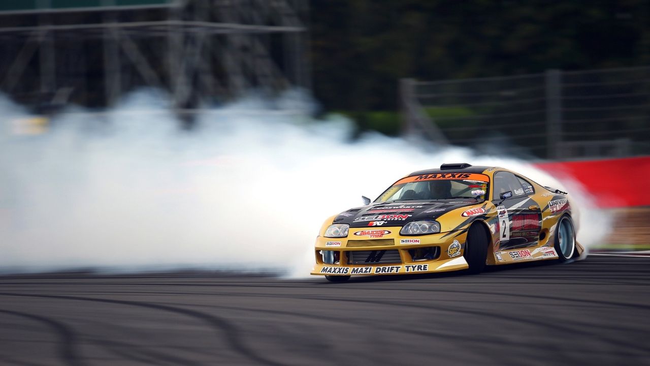 Drift yapan ehliyetsiz sürücüye 45 bin liralık ceza!