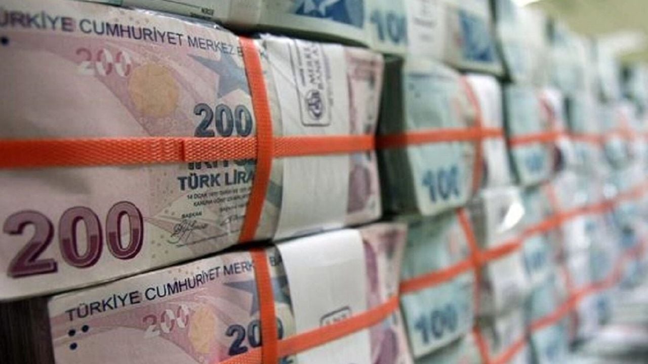 Emekliler 17.500 TL nakit almak için sıraya girdi! 1 güne hesabınıza yatıyor