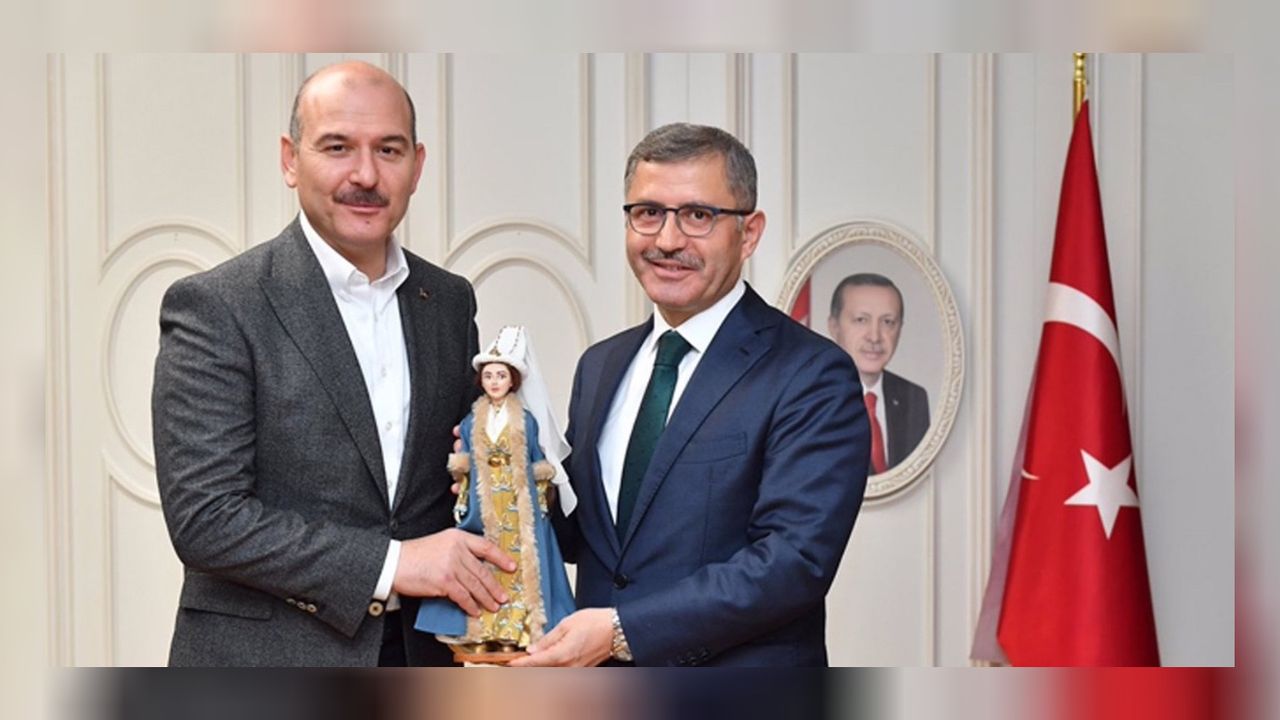 Eski Üsküdar Belediye Başkanı kaçak yapıları yıkmamış! Görevi kötüye kullanmaktan yargılanacak 