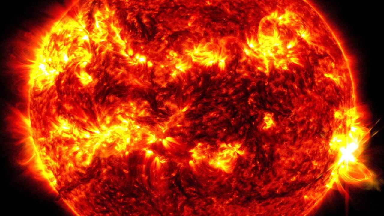 Güneş'te devasa patlama: NASA'dan yeni patlamanın fotoğrafı geldi