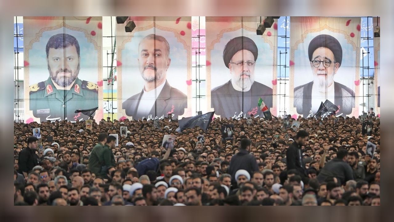 İran Cumhurbaşkanı Reisi için Bircend kentinde tören düzenlendi! 