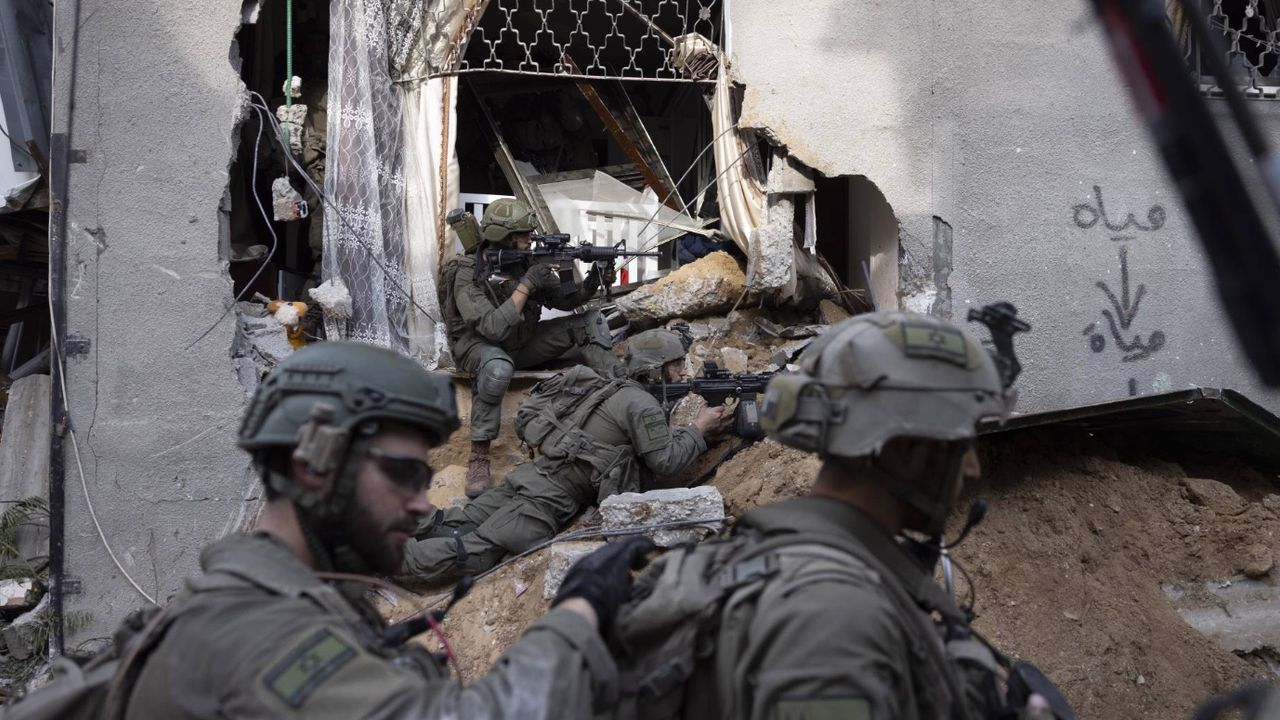 İsrail 22 Filistinli sivili gözaltına aldı: Aralarında çocuk ve gençler de var! 