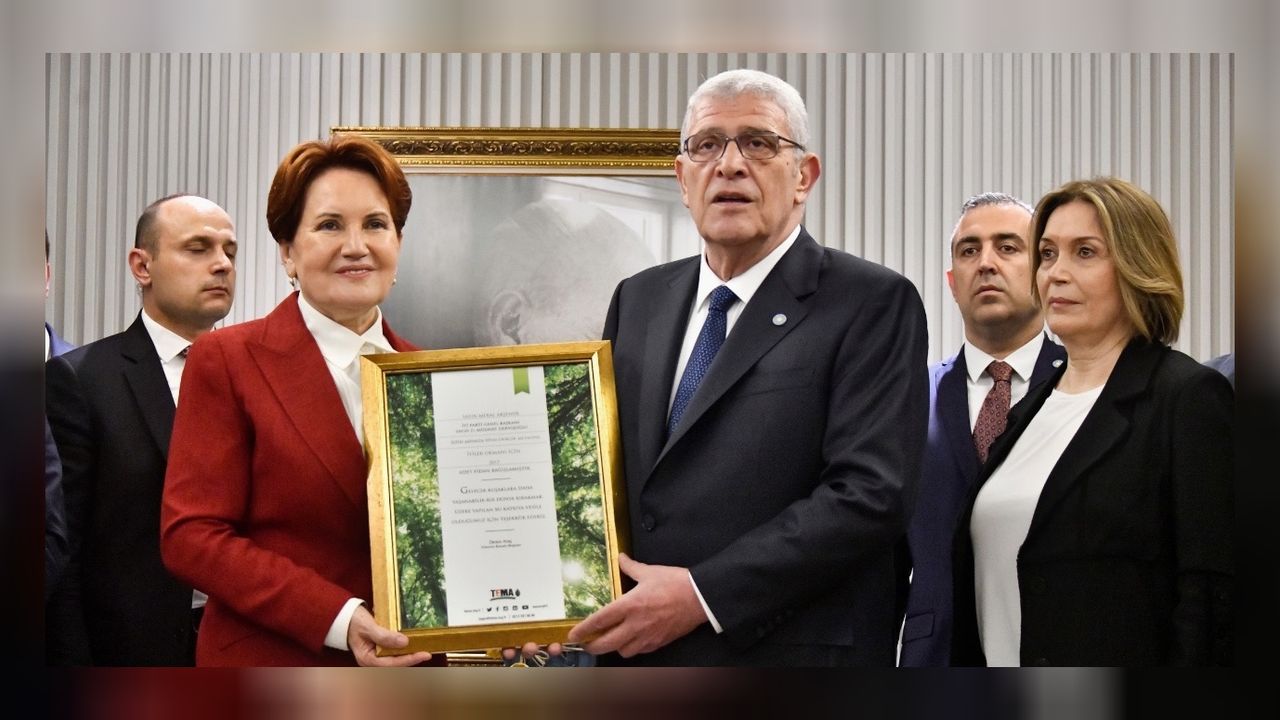 İYİ Parti devir teslim törenini tamamladı! Dervişoğlu görevi devraldı