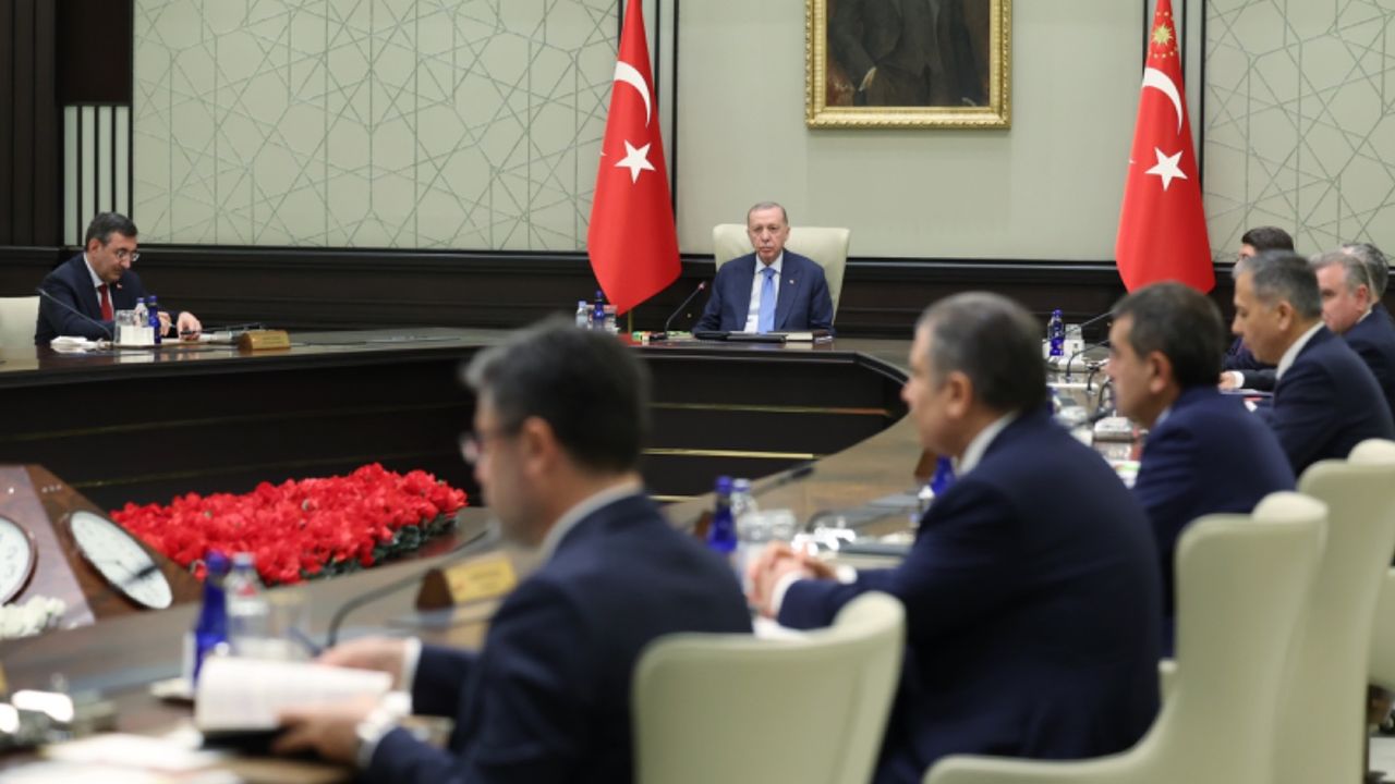 Kabine Toplantısı Cumhurbaşkanı Erdoğan'ın başkanlığında başladı! 